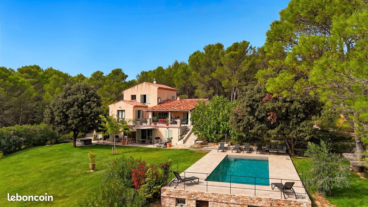 Maison 8 pièces 300 m² · à Venelles · 300 m² · 1 430 000 €