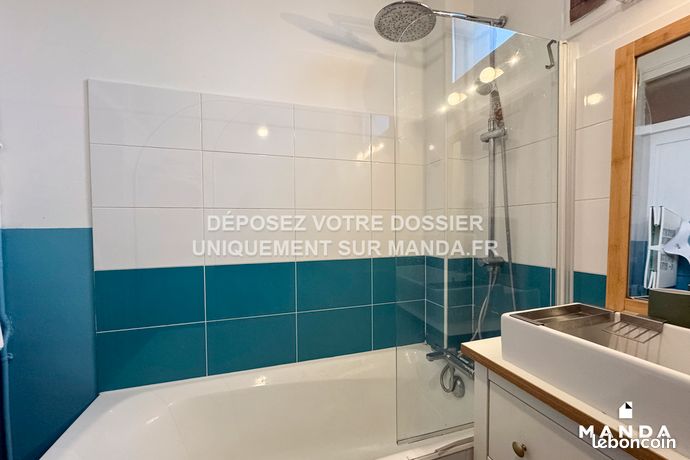 https://img.leboncoin.fr/api/v1/lbcpb1/images/05/21/4e/05214eca82acc431c6f8b1169a6c798cbff23d8e.jpg?rule=ad-image