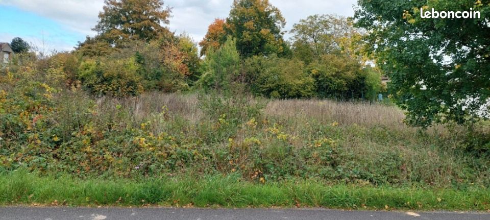 Terrain 710 m² · à Égreville · 45 000 €