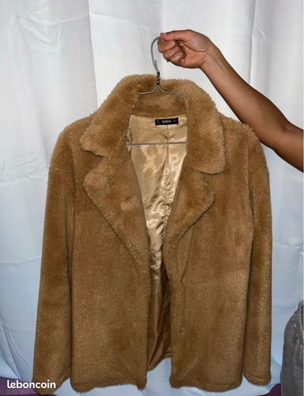 Manteau à fourrure Vêtements