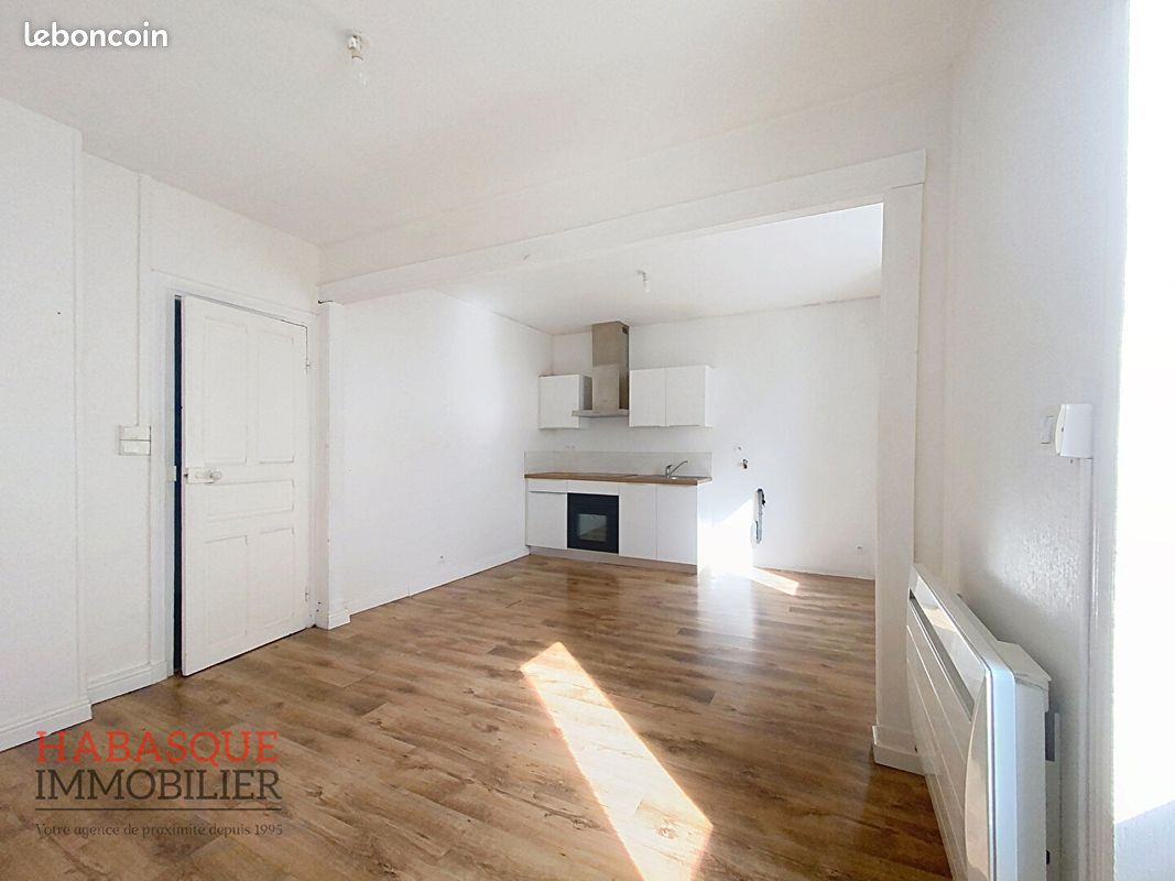Appartement 2 pièces 35 m² · à Landivisiau · 35 m² · 450 €/mois