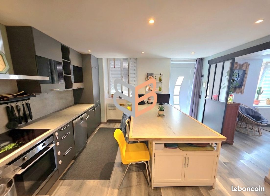 Maison 6 pièces 141 m² · à Anoux · 141 m² · 247 900 €
