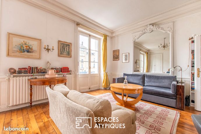 Maison 7 pièces 312 m² — 1
