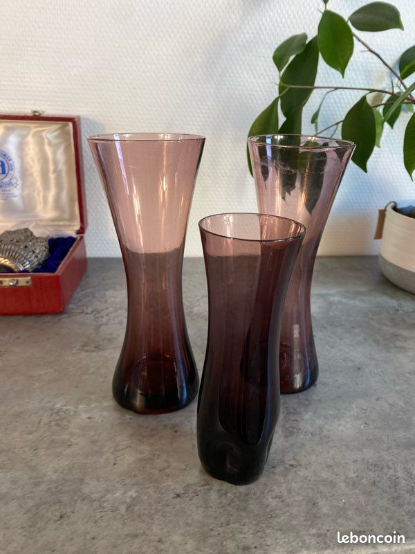 Vase en verre mauve 25x25x75 cm | Maisons du Monde