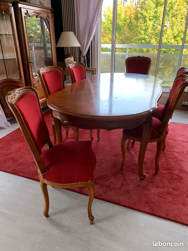 Vends salle à manger et banquettes (image 9)