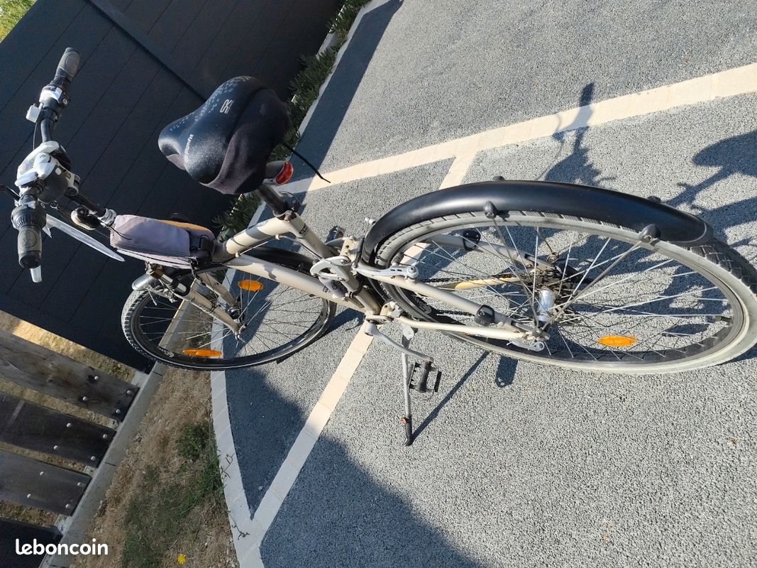 Vélo VTC Btwin Seven authentique (image 2)