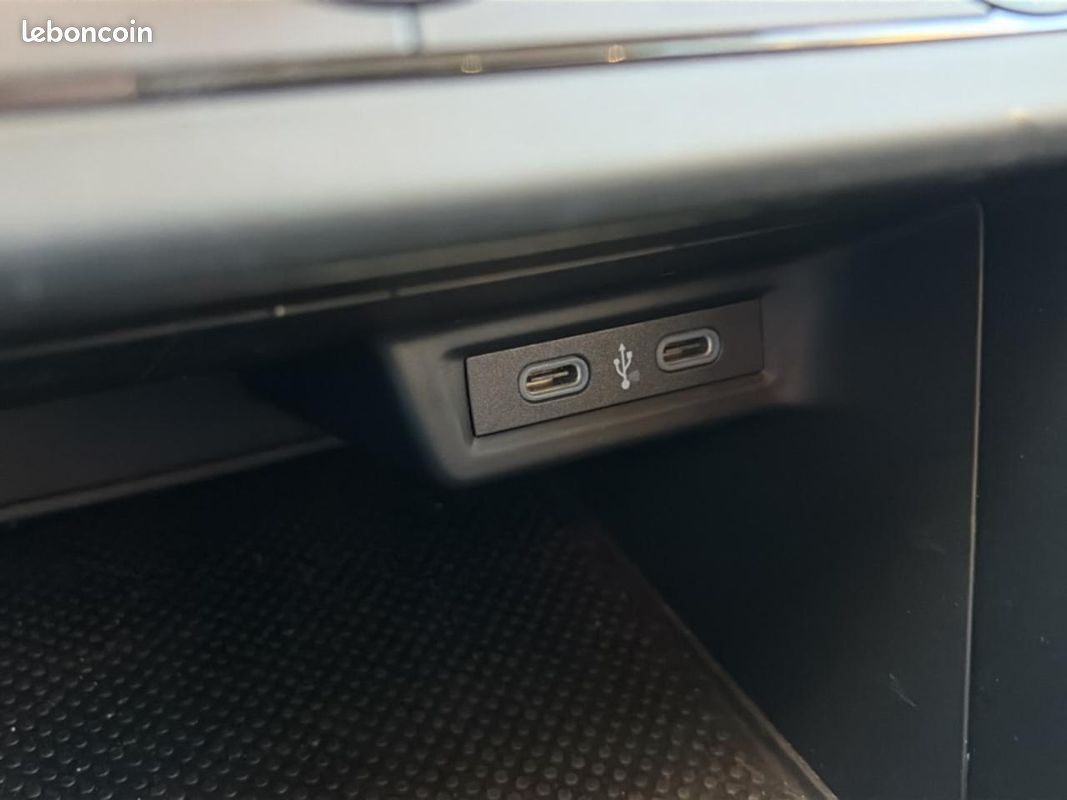 VOLKSWAGEN POLO 1.0 tsi 95 vw edition (image 30)
