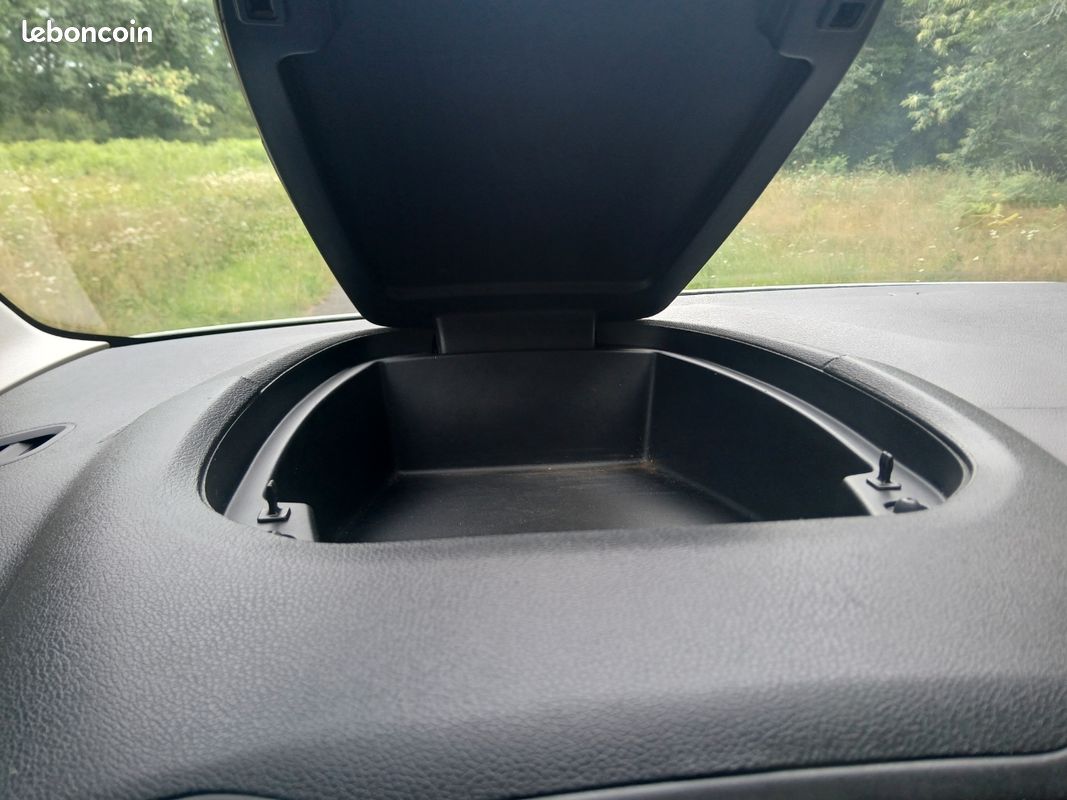 11.250ht Citroën berlingo BlueHDi 100ch Driver (image 7)