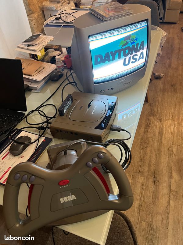 Volant Officiel SEGA SATURN Arcade Racer - Jeux vidéo
