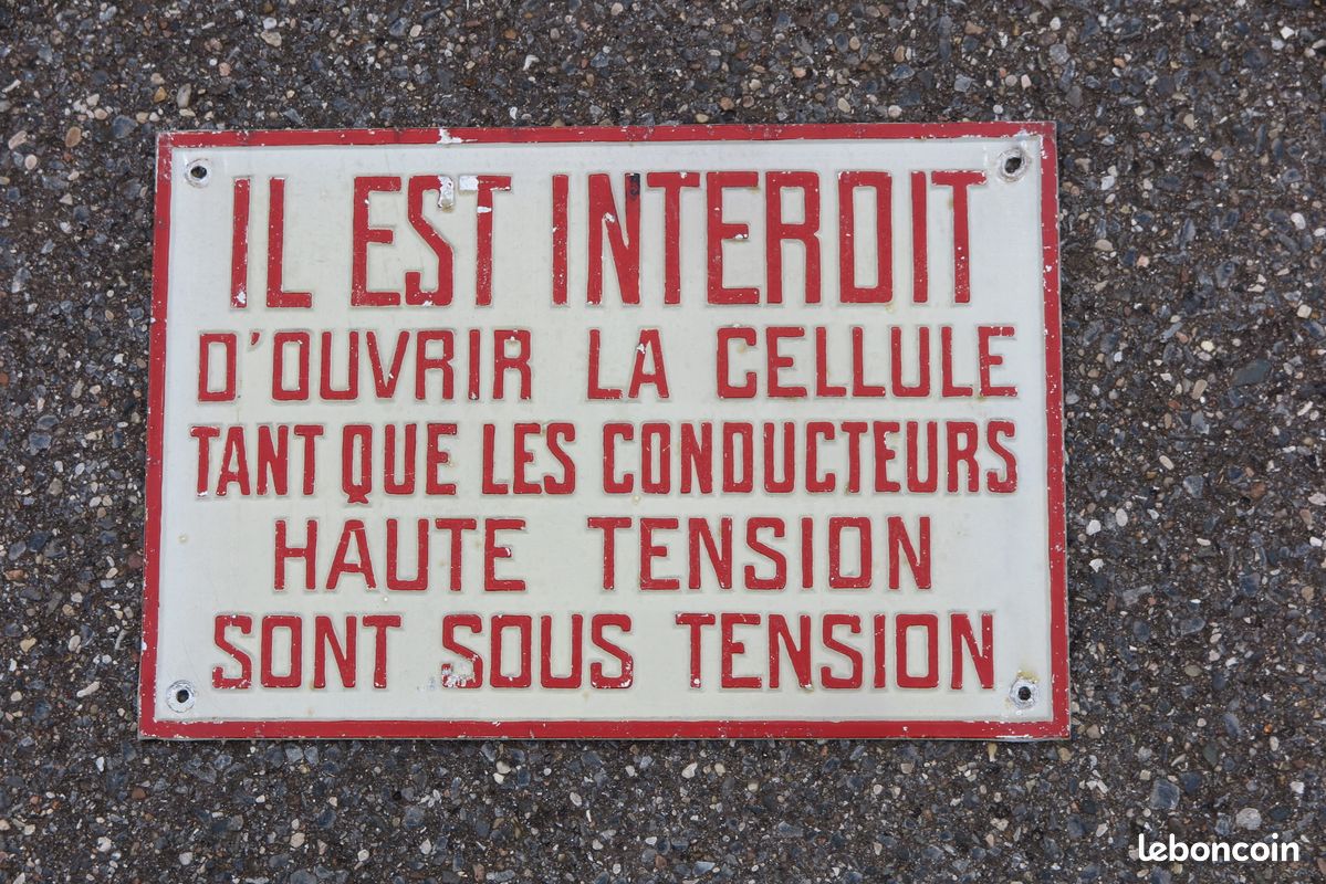 Ancienne plaque tole emboutie industrielle HAUTE TENSION (image 4)