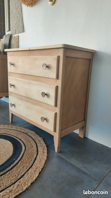 Petite commode parisienne en bois brut (Hêtre et Pin) – 3 tiroirs (image 3)