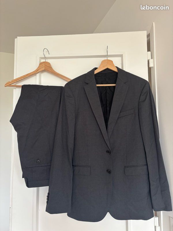 Costume complet gris - Hugo Boss (image 1)