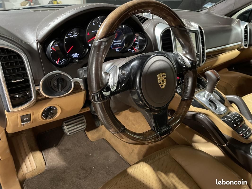 Porsche Cayenne GTS V8 4.2 420CH -TOIT OUVRANT-CAMERA DE RECUL-GARANTIE 12 MOIS- (image 22)