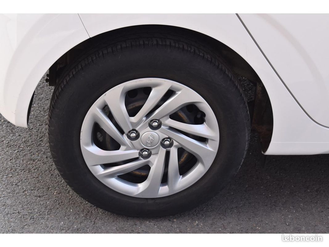 HYUNDAI I10 1.0 BVM Intuitive (image 31)