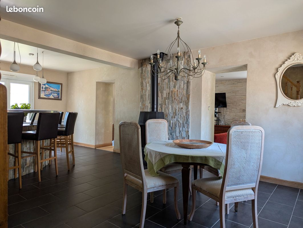 Maison 8 pièces 148 m² · à Haillicourt · 148 m² · 250 000 €