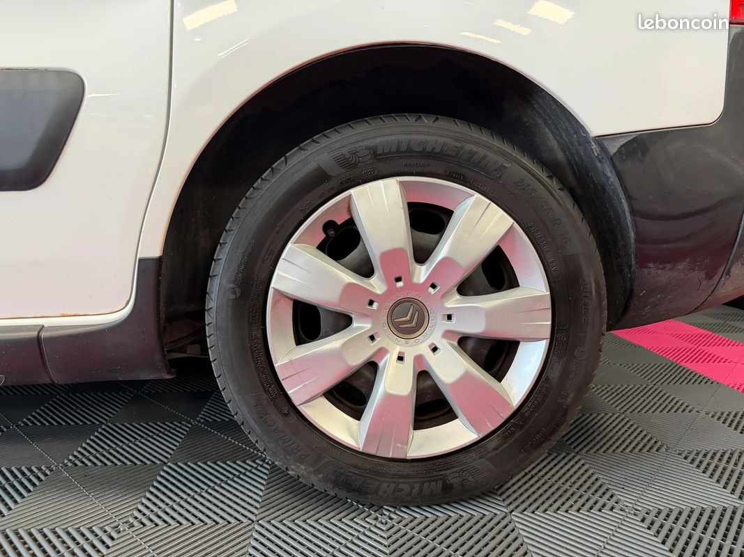 Citroën BERLINGO 1.6 HDI 92ch XTR / 1 ERE MAIN / KIT DISTRI OK (image 29)