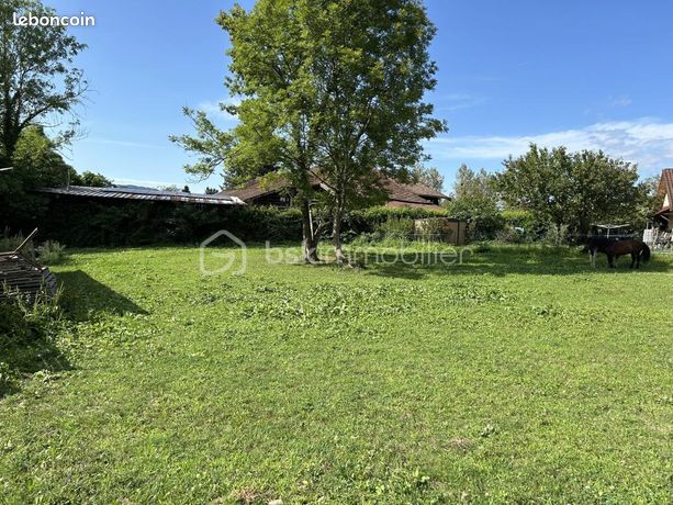 Terrain 1 145 m² Rovon