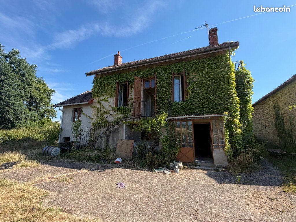 Maison 4 pièces 80 m² · à Saint-Symphorien-de-Marmagne · 80 m² · 55 000 €