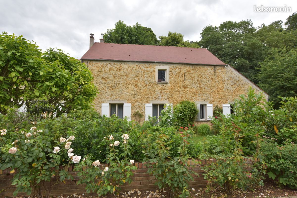 Maison 8 pièces 300 m² · à Brunoy · 300 m² · 420 000 €