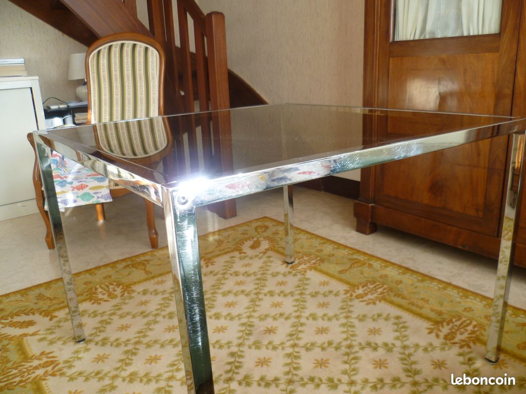 Table carrée verre et métal (image 1)