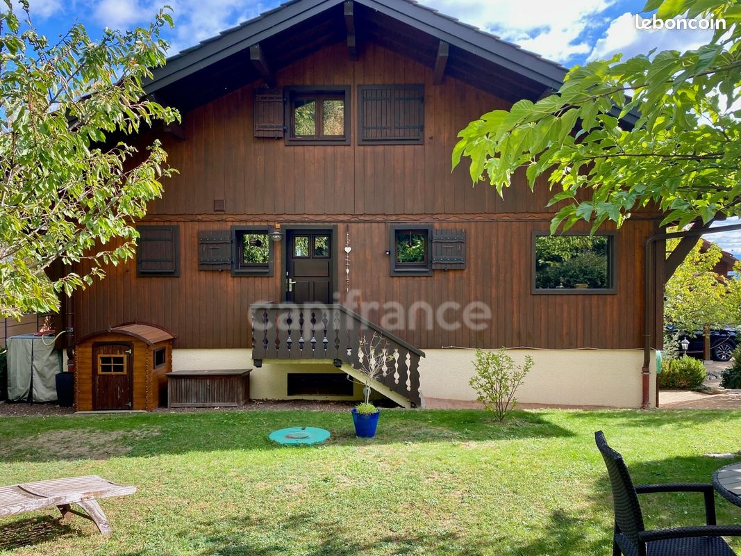 Maison 6 pièces 142 m² · à Crozet · 142 m² · 930 000 €