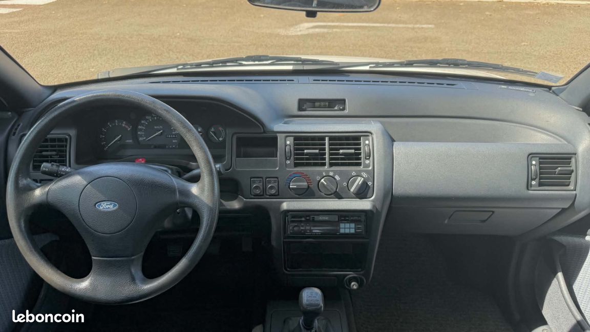 Ford Escort 1.3 CLX (image 7)