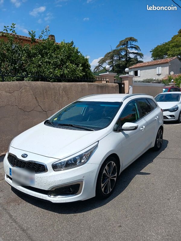 Kia ceed sw (image 1)