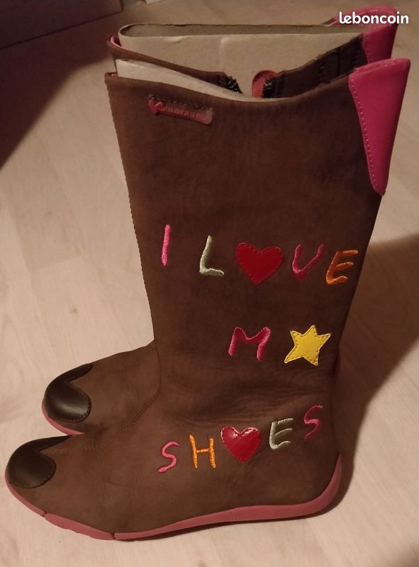 Bottes cuir Agatha Ruiz De La Prada taille 34 Chaussures