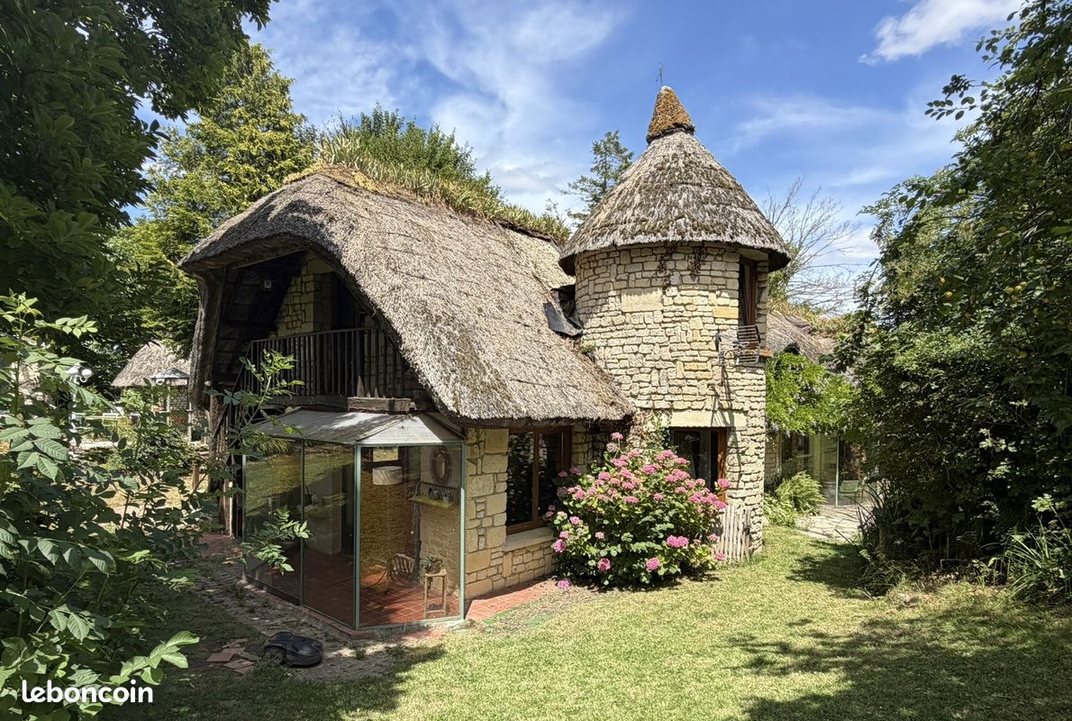 Putot en Bessin, N13 Axe Caen/Bayeux. Maison atypique + gîte (image 2)