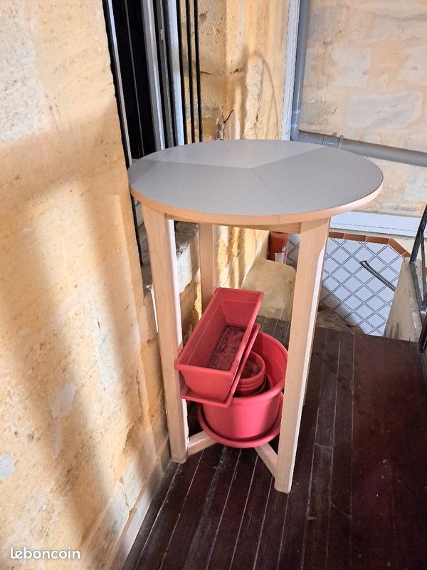 Table de bar (image 1)