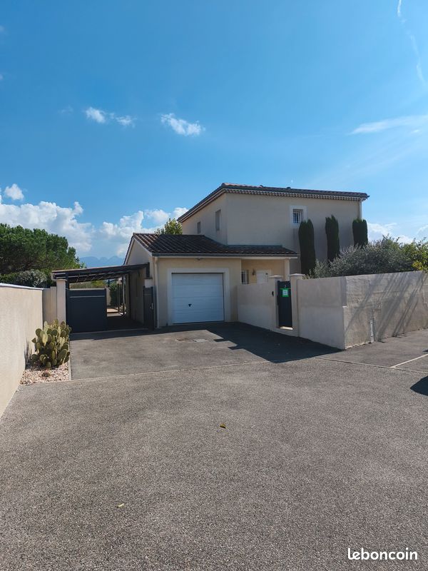 Maison 5 pièces 102 m² · à Chatuzange-le-Goubet · 102 m² · 370 000 €