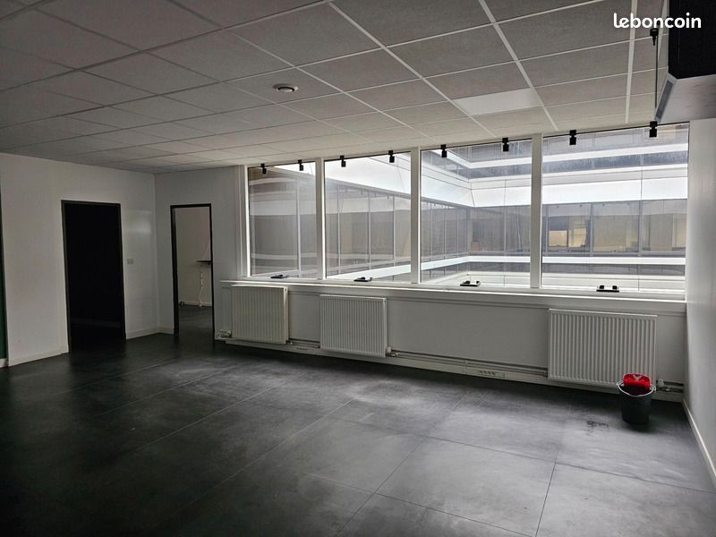 Bureau 70 m² (image 2)