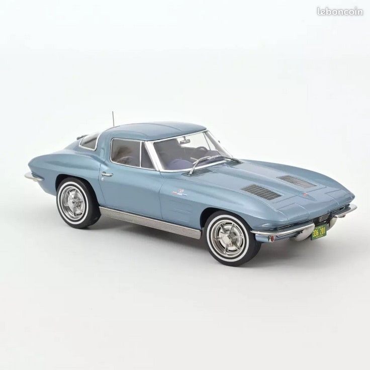 Chevy Corvette 427 1967 MCACN Auto World Escala 1/18 | México