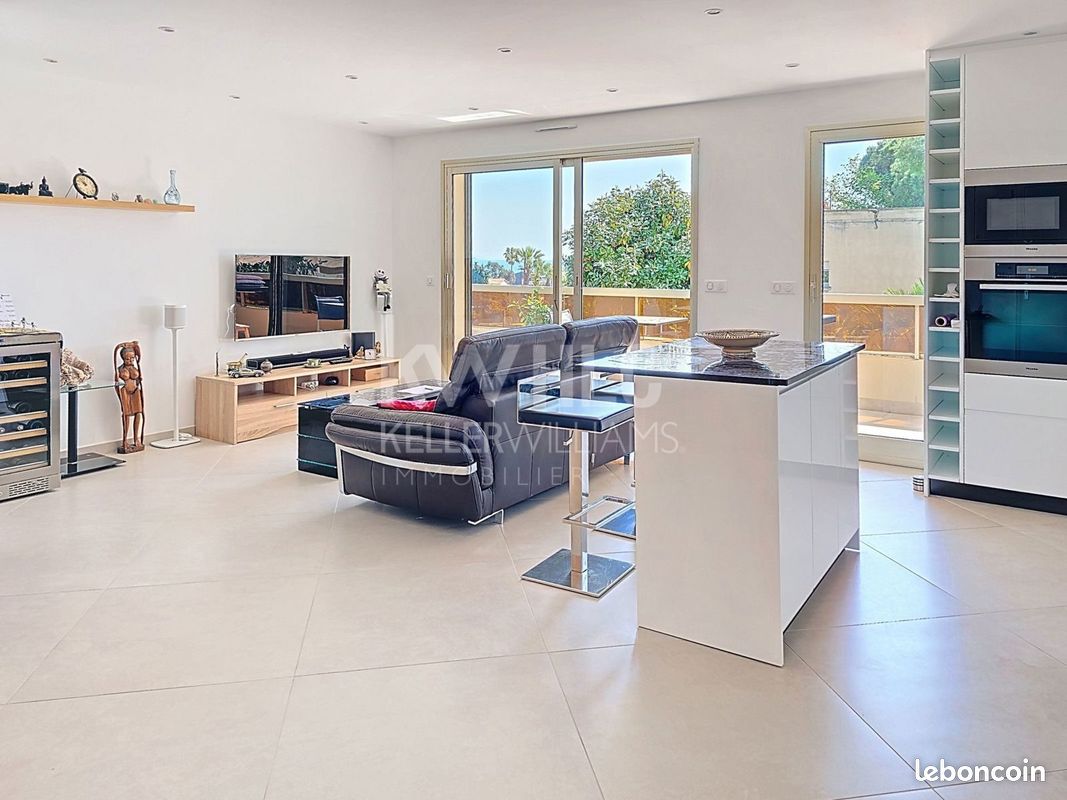Appartement 2 pièces 51 m² · à Antibes · 51 m² · 335 000 €