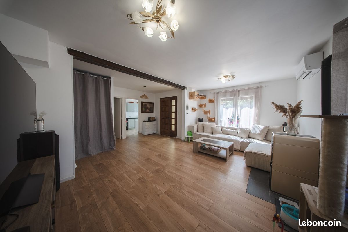 Maison 6 pièces 130 m² · à Cournon-d'Auvergne · 130 m² · 349 000 €