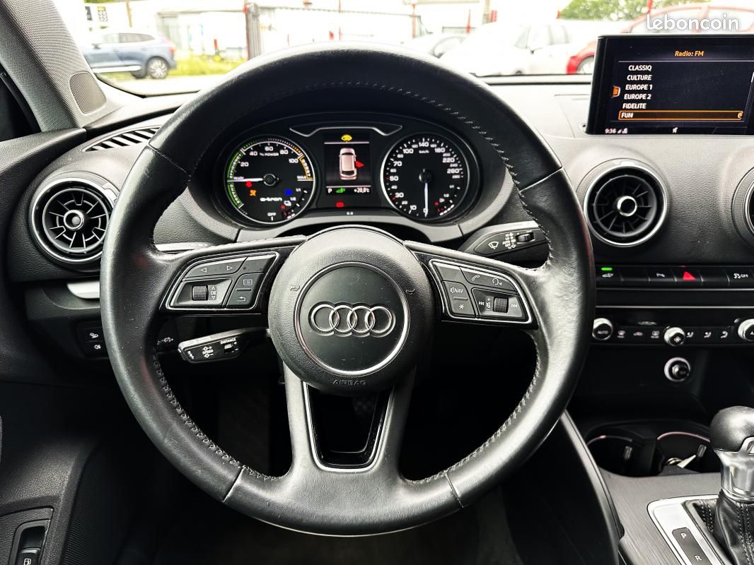 Audi A3 SportBack 1.4 TFSI 204 E-Tronic Design (image 12)