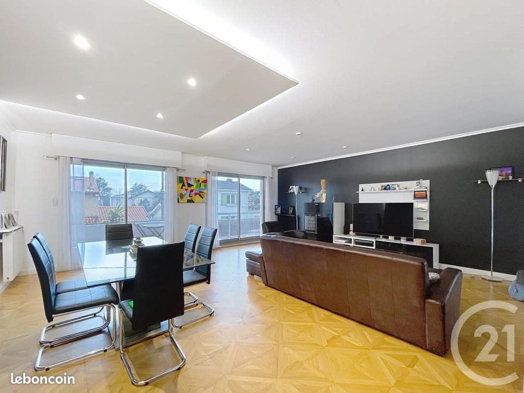 Appartement 4 pièces 105 m² · à Bordeaux · 105 m² · 369 000 €