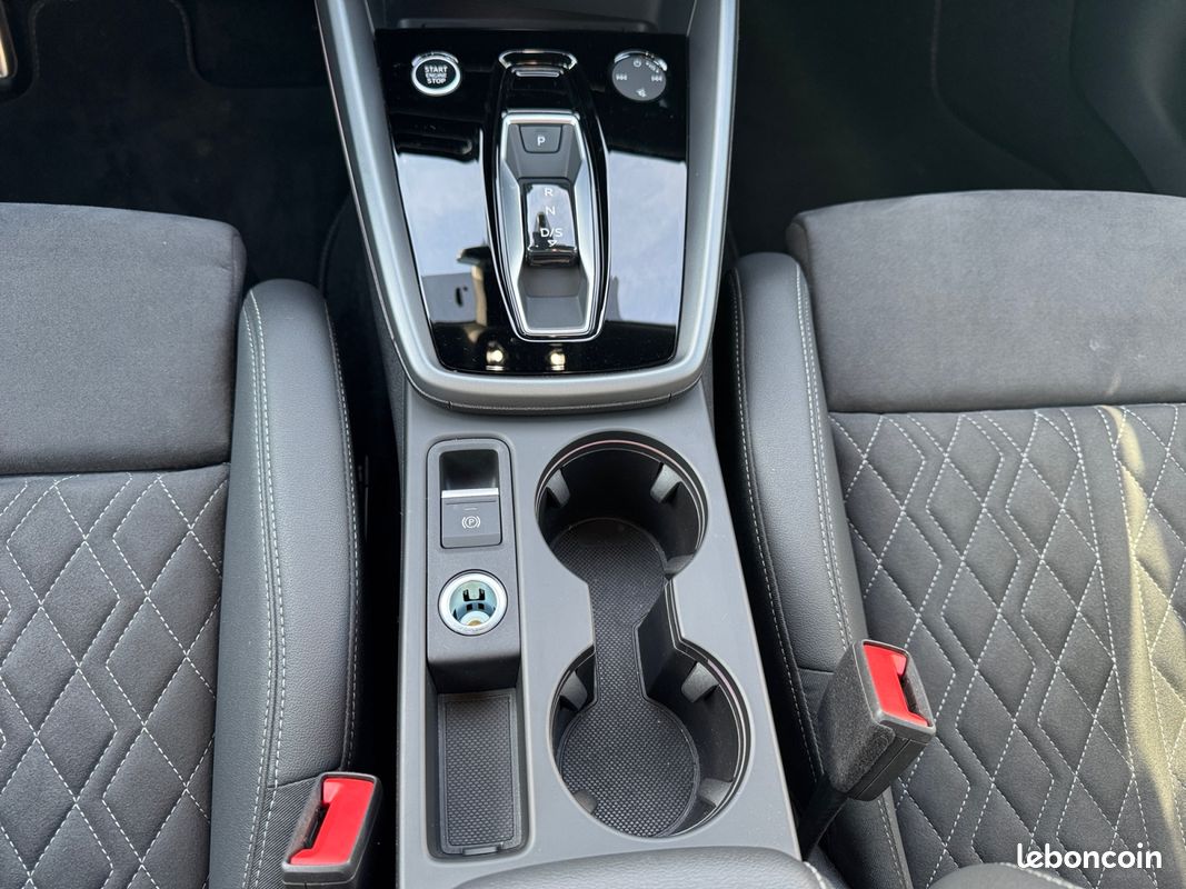 AUDI A3 Berline TFSI Mild Hybrid 150 S tronic 7 S line (image 5)