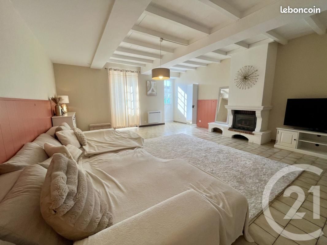 Maison 5 pièces 143 m² · à Semussac · 143 m² · 259 000 €