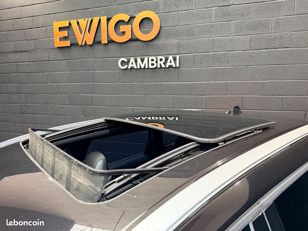 Volvo xc60 d4 190ch xenium + pack r-design-historique volvo-toit ouvrant-régulateur adaptatif-sièges elec (image 11)