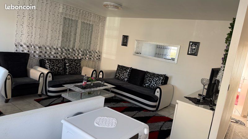 Appartement 4 pièces 77 m² · à Neuves-Maisons · 77 m² · 90 000 €