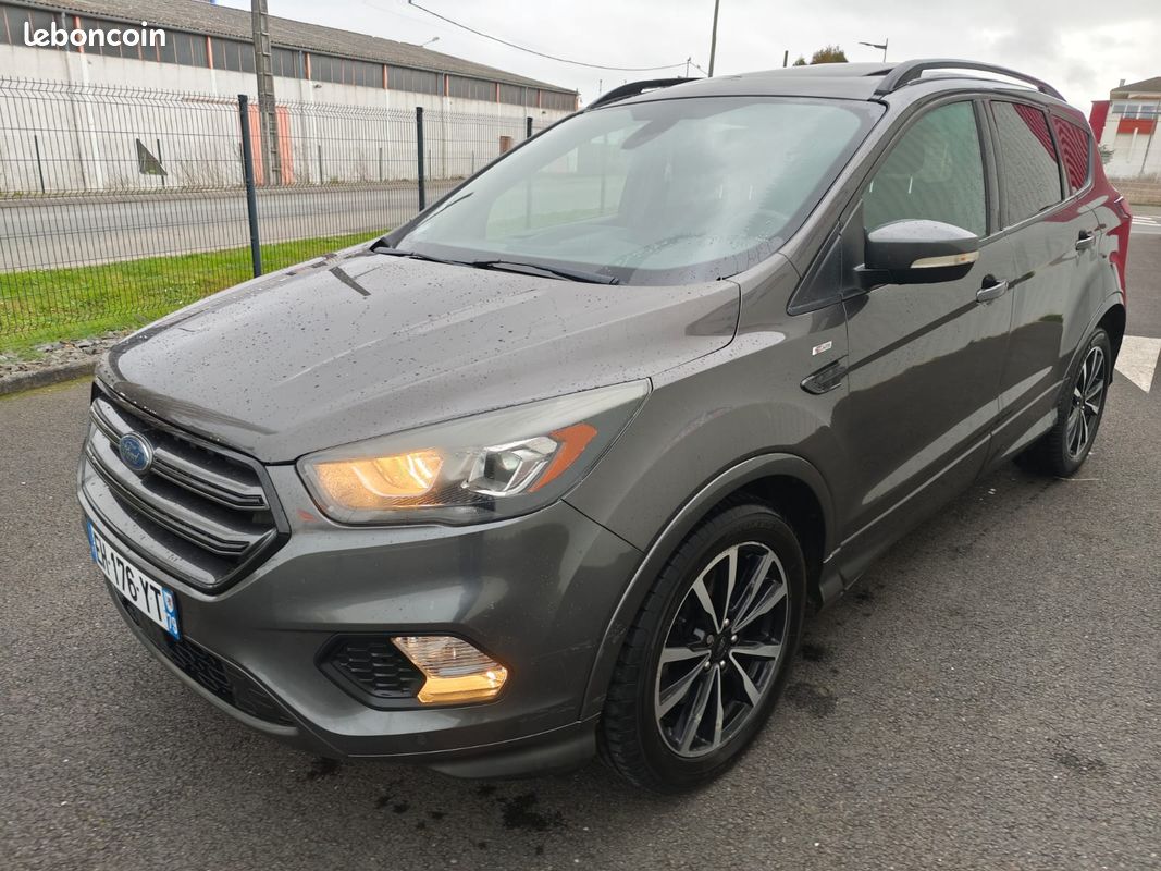 FORD Kuga 2.0 l Phase 2 St-Line Diesel TDCi 150ch Stop&Start ST-Line 4x2 Toit ouvrant (image 9)