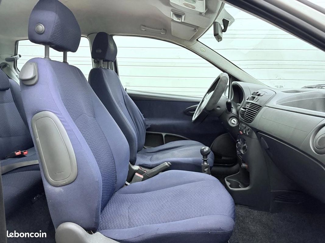 Fiat Punto 1.2 i 60 Clim / kit distribution neuf (image 7)