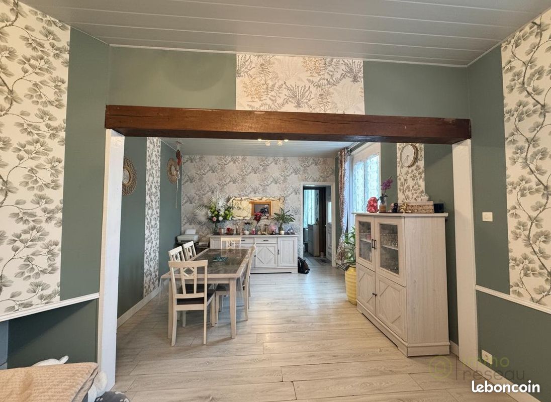 Maison 4 pièces 86 m² · à Combles · 86 m² · 125 000 €