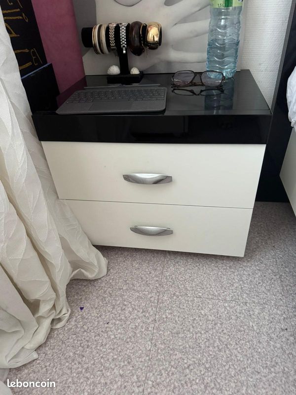 À vendre meubles chambres complète (image 3)