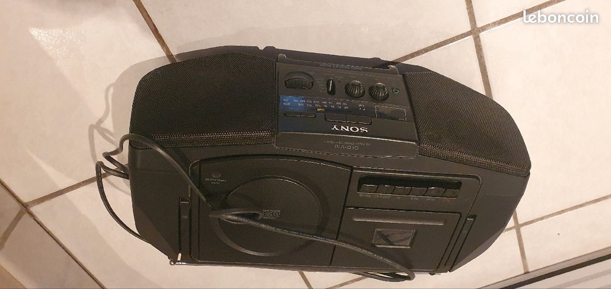 Poste Radio cassette cd marque sony (image 2)