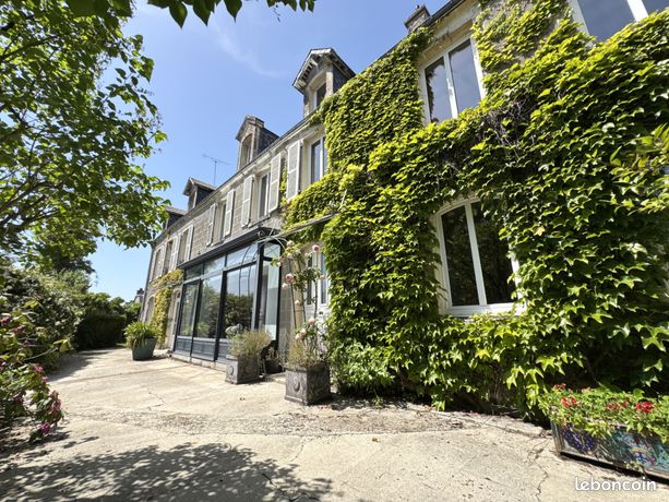 Maison 9 pièces 264 m²