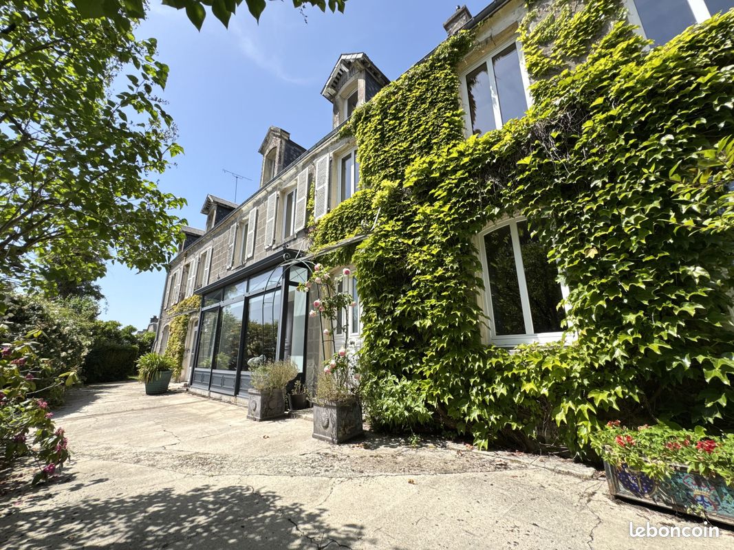 Maison 9 pièces 264 m² · à Valognes · 264 m² · 590 000 €