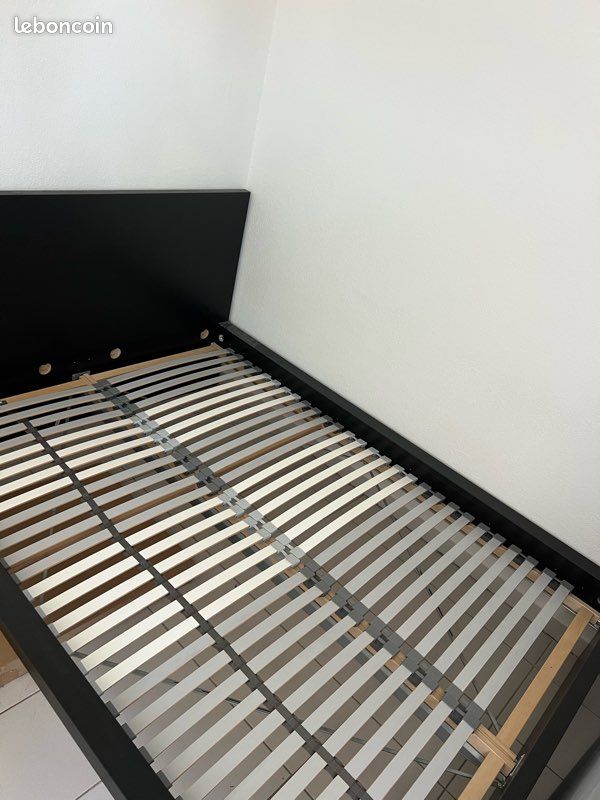 Cadre de lit IKEA MALM Noir 140x200 + Matelas IKEA MYRBACKA + 2 sommiers à lattes IKEA LÖNSET (image 1)