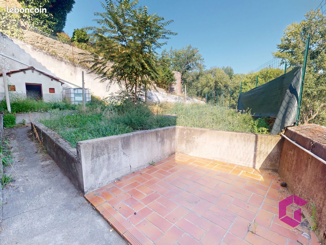 Maison 5 pièces 102 m² · à Auzat-la-Combelle · 102 m² · 97 000 €